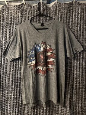 Women's Gray V-Neck T-Shirt with Red, Blue & White Sunflower Graphic